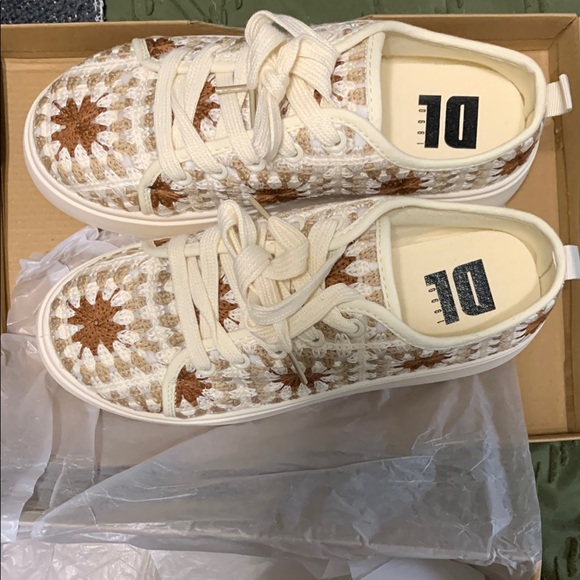 Crochet Platform Shoes - Picture 9 of 12